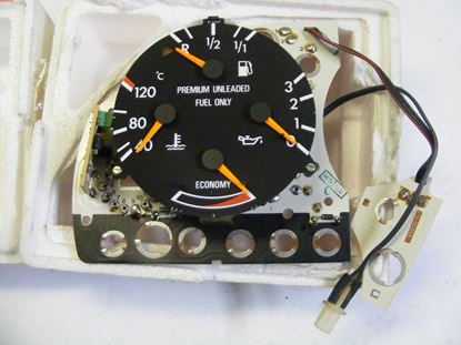 Picture of instrument cluster, 300TE, 1245423301