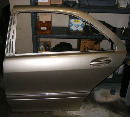 Picture of DOOR,left rear, W220 Long, 2207300305