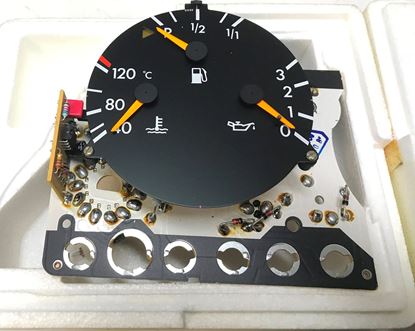 Picture of Mercedes instrument cluster 2015423401