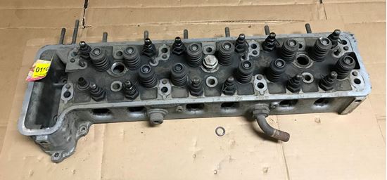 Picture of Mercedes 250s Cylinder head 1080102120 sold